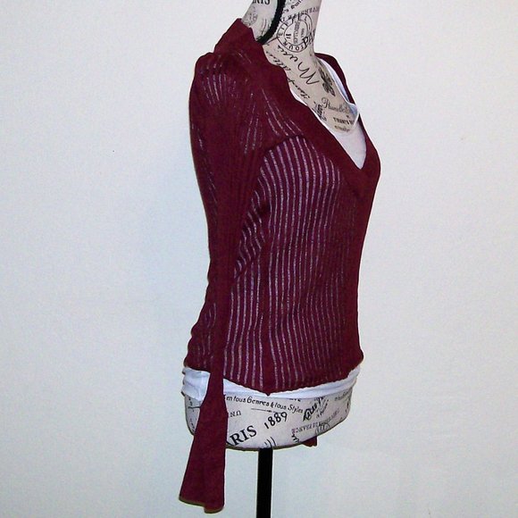 NWOT Beautiful 2 in 1 Sweater Top - Picture 5 of 6